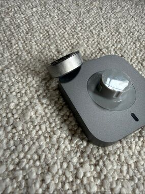 Oura ring 4. Brushed silver. Size 6.